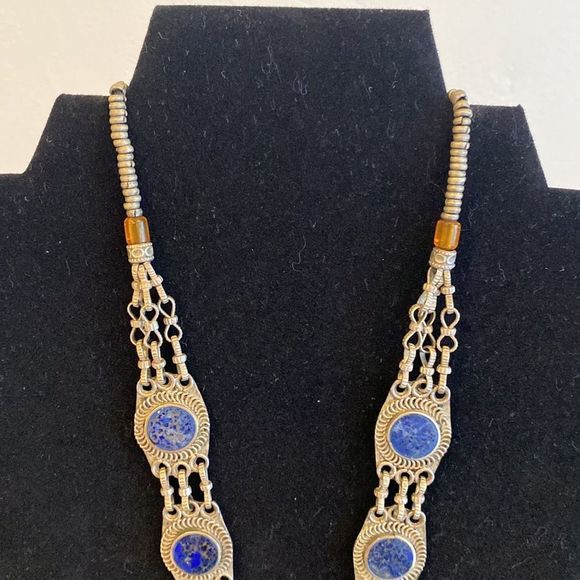 Elegant Blue and Silver Necklace - Picture 3 of 7